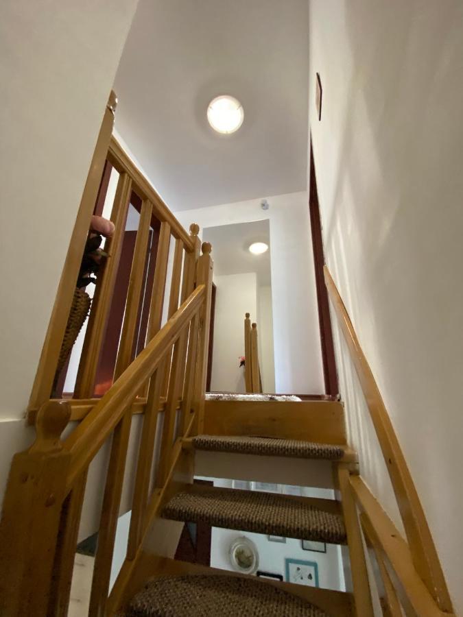 Hotel Casa Lucky à Rîşnov Extérieur photo